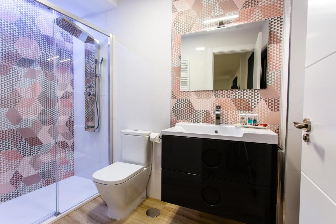 Apartamentos Hervas Suites エクステリア 写真
