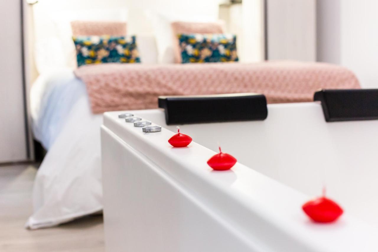 Apartamentos Hervas Suites エクステリア 写真