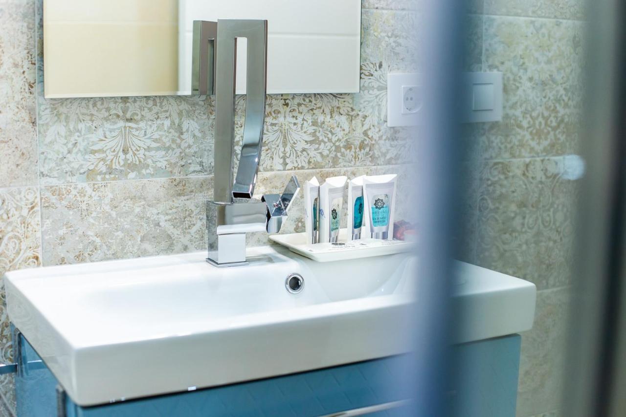 Apartamentos Hervas Suites エクステリア 写真