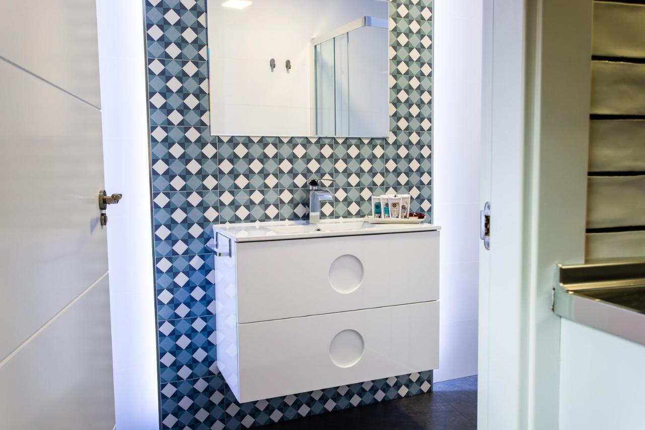 Apartamentos Hervas Suites エクステリア 写真