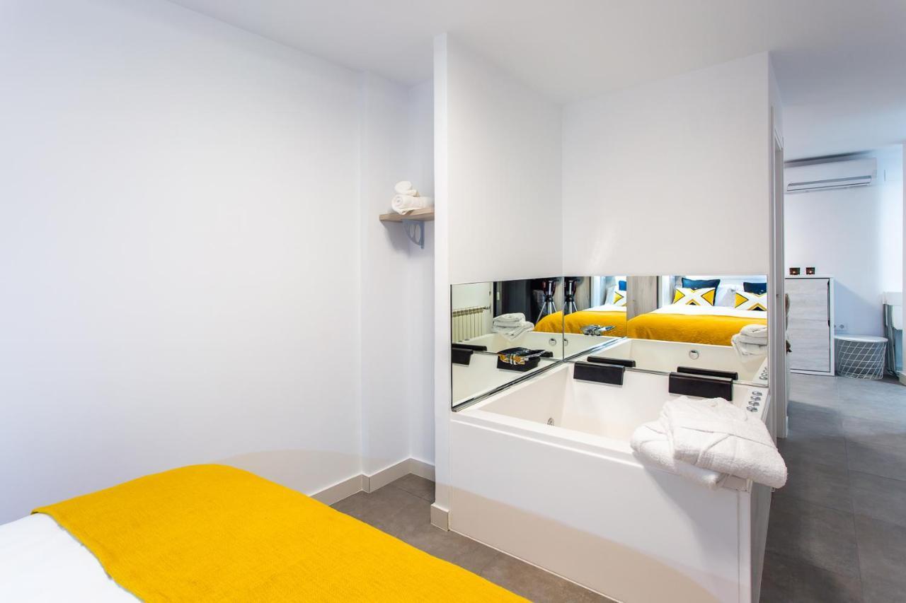Apartamentos Hervas Suites エクステリア 写真