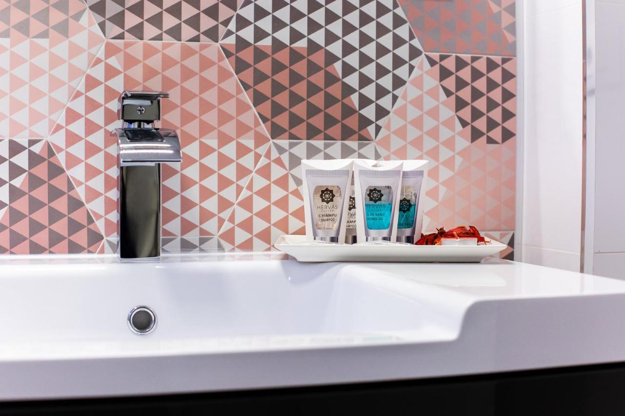 Apartamentos Hervas Suites エクステリア 写真