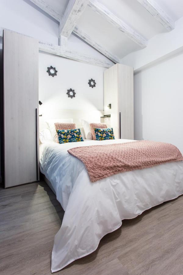 Apartamentos Hervas Suites エクステリア 写真