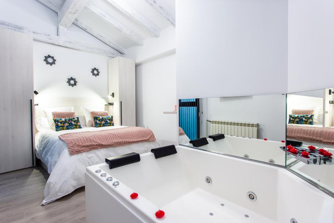 Apartamentos Hervas Suites エクステリア 写真