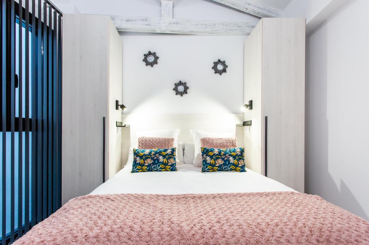 Apartamentos Hervas Suites エクステリア 写真